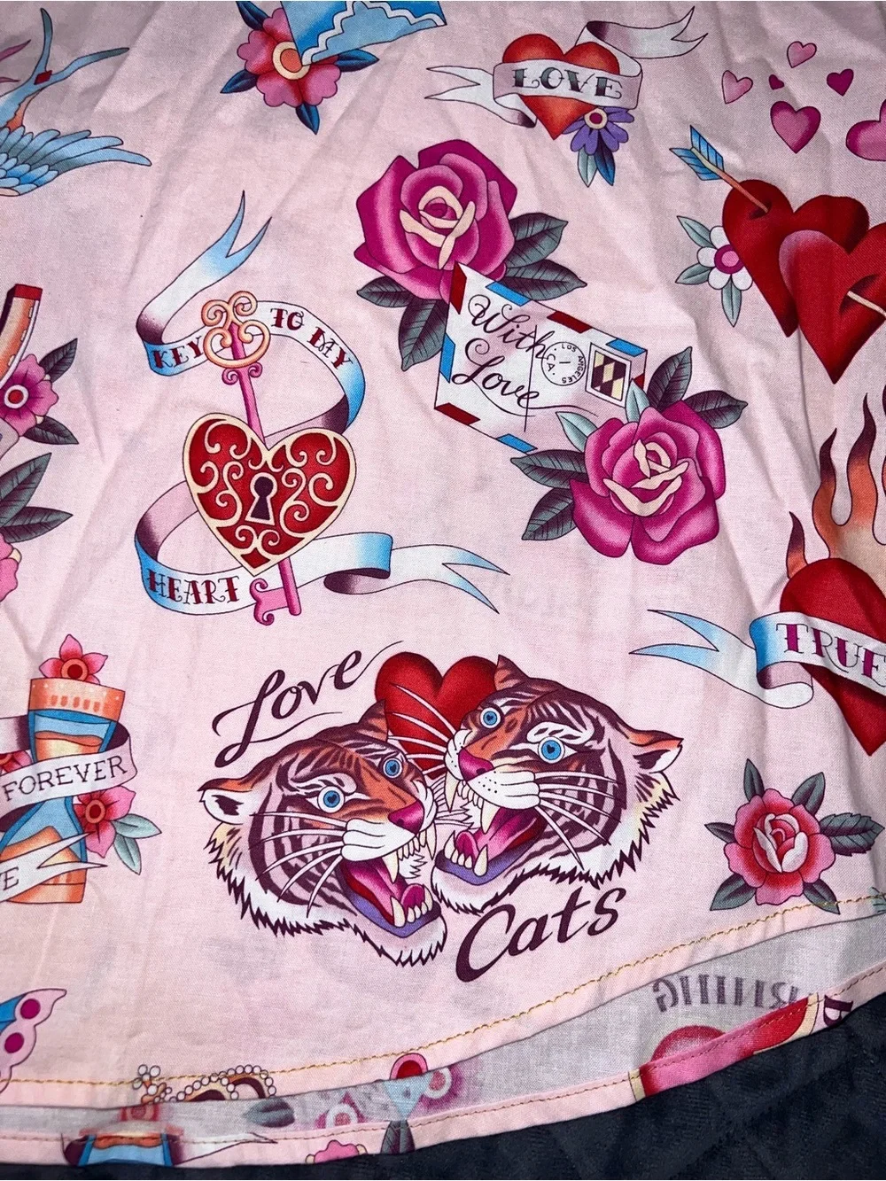 Ivy Jane True Love Top Women’s Small Tattoo Hearts Floral Shirt Blouse USA I_7